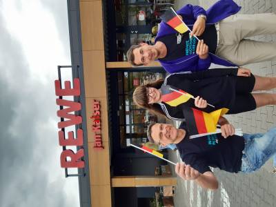 Vorm REWE Wiesenstraße 