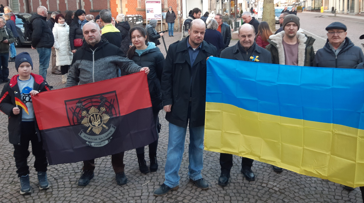 <p>Wir stehen zur Ukraine</p>
